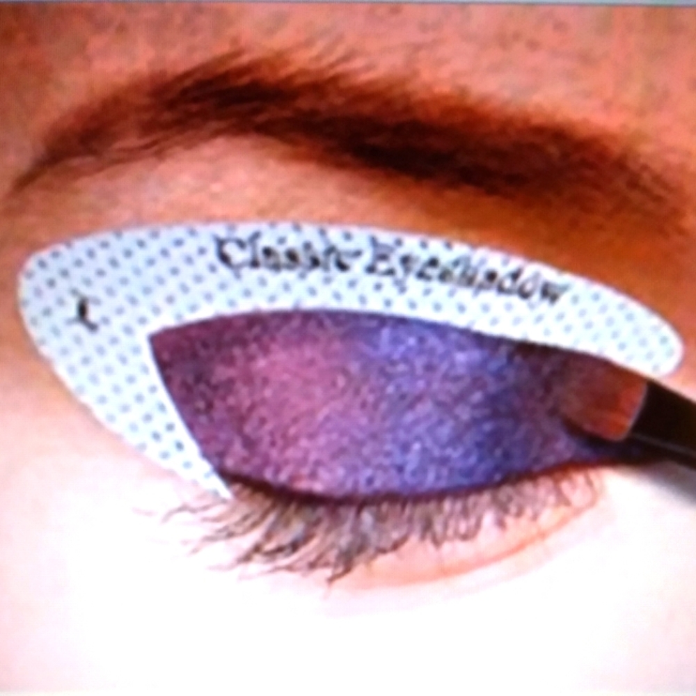 Makeup EYE shadow stencils for left and right eye - get the right placement